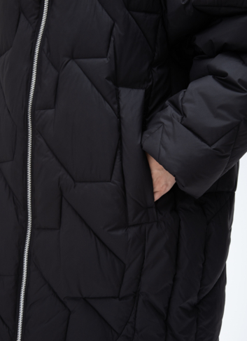 Женский пуховик с капюшоном 