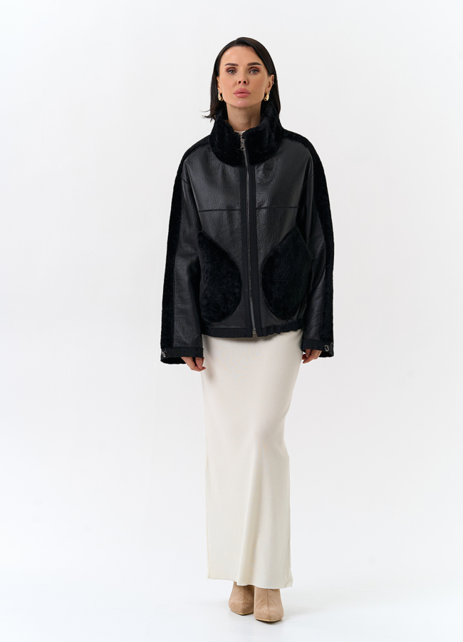 Короткая двухсторонняя дубленка в черном цвете модель № 32082 в рассрочку