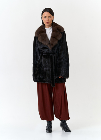 Шуба из меха норки с воротником из меха куницы