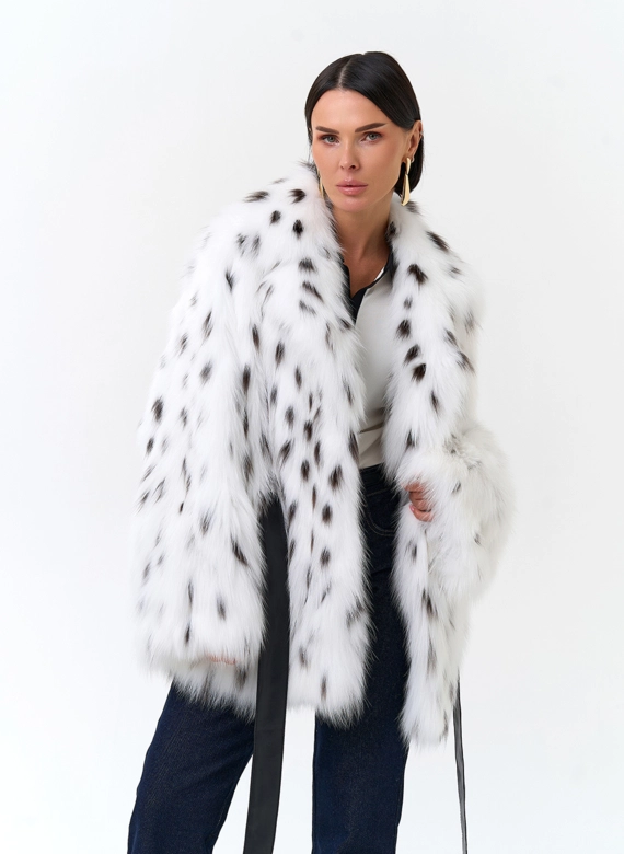 Шуба из меха лисы с инкрустацией под рысь