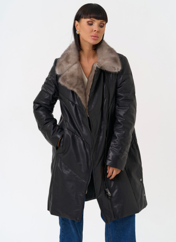 Пуховик из натуральной кожи с воротником из меха норки