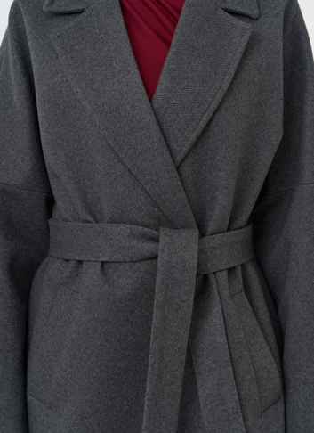 Длинное женское пальто с поясом