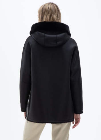 Женская двухсторонняя дубленка из эко кожи с капюшоном