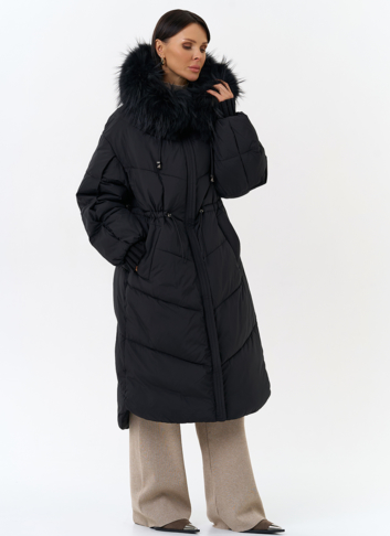 Женский пуховик с капюшоном из меха чернобурки