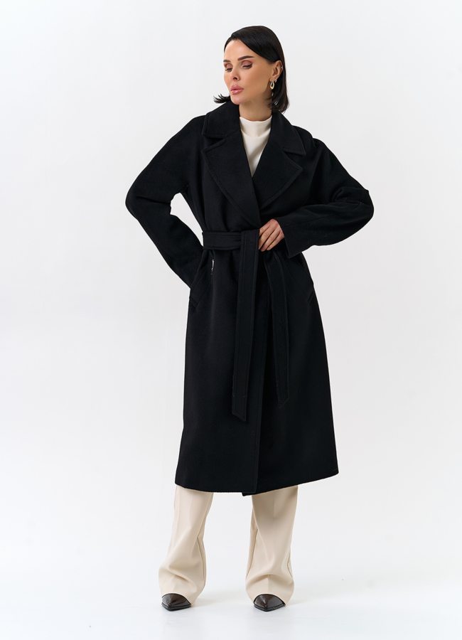 Женское пальто в черном цвете модель № 32514 меха малина