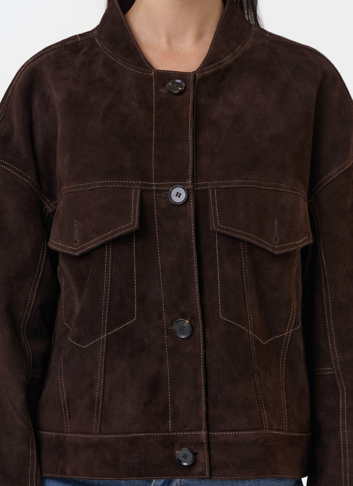 Куртка из замши коричневого цвета