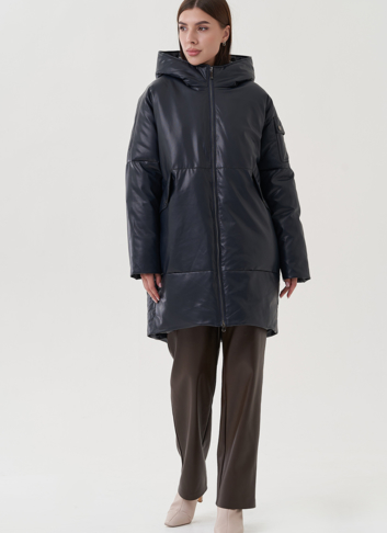 Женский пуховик синего цвета из эко кожи