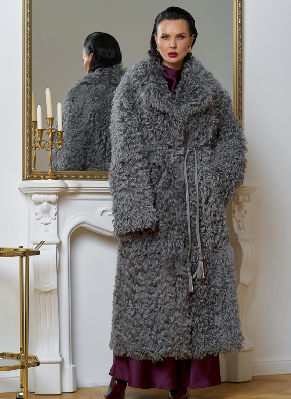 Женская двухсторонняя дубленка с английским воротником