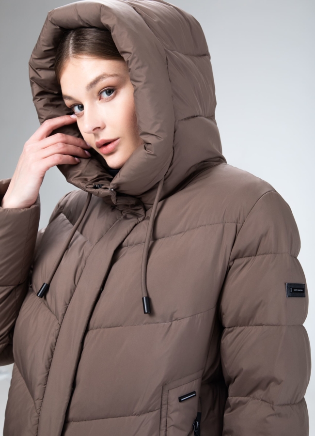 Женский пуховик с капюшоном  модель № 25807 универмаг малина