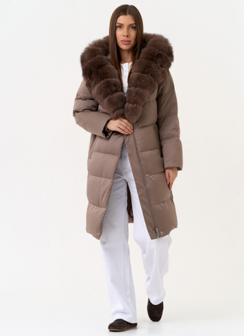 Женский пуховик с капюшоном из меха песца