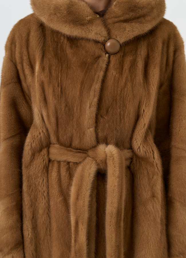 Шуба из меха норки с капюшоном модель № 32153 универмаг малина