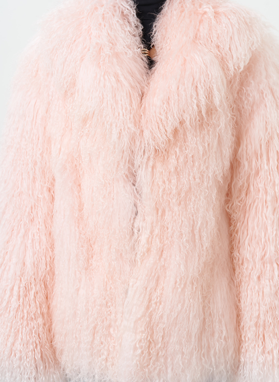 Женская шуба из меха ламы