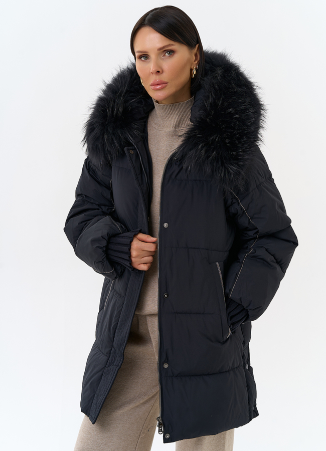 Женский пуховик с капюшоном из меха енота модель № 31972 универмаг малина