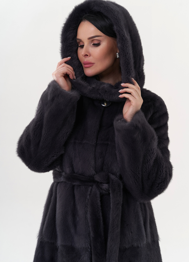 Шуба из норки с капюшоном модель № 26695 универмаг малина