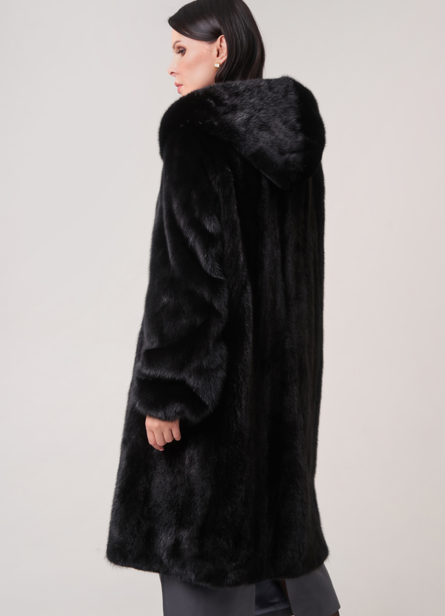 фото Шуба черного цвета  модель № 23870
