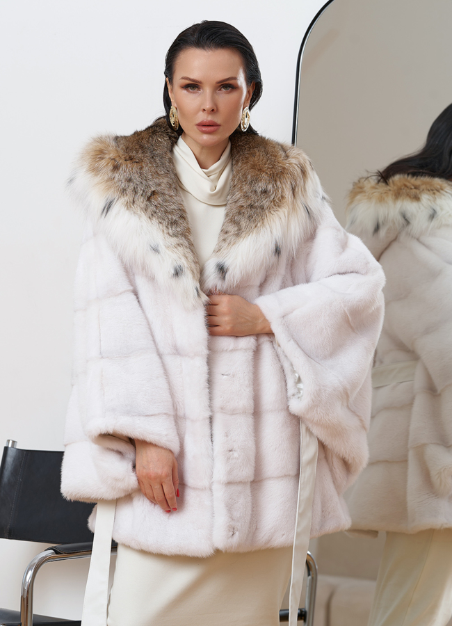 фото Короткая светлая шуба с рысью модель № 29122