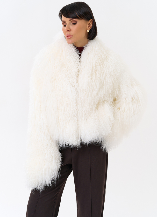 Белая шуба из ламы модель № 31038 универмаг малина