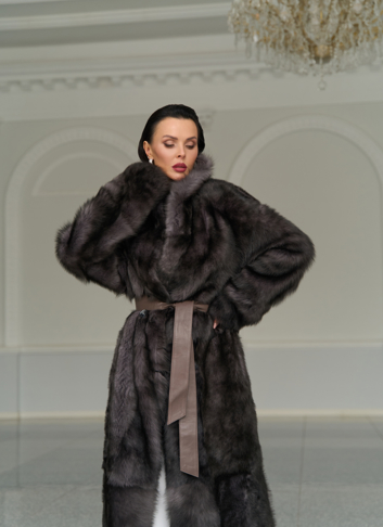 Женская двухсторонняя дубленка с поясом