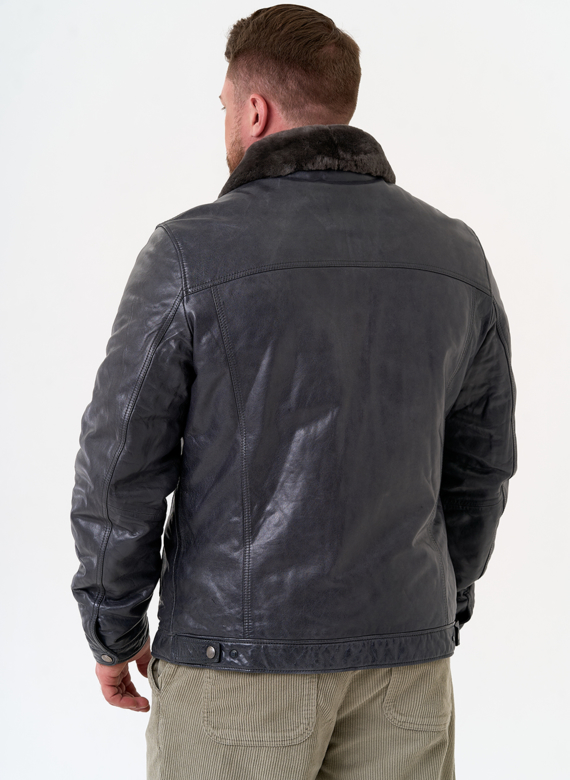 Куртка из натуральной кожи с отделкой из овчины