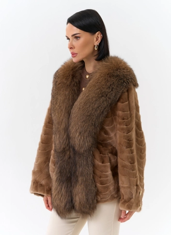 Шуба из норки с отделкой из меха лисы фото